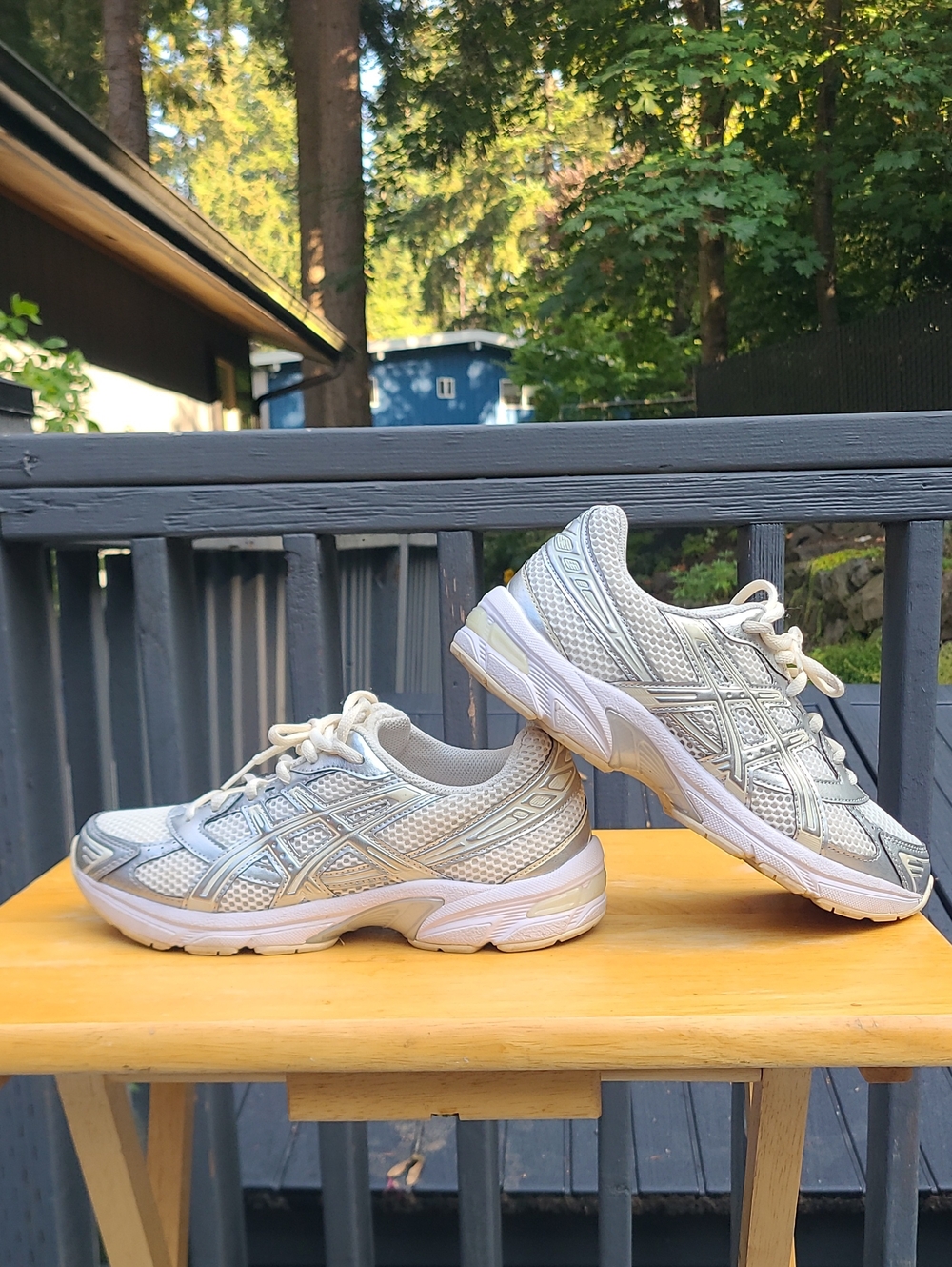 ASICS Women's Light Gray & White Athletic Running Shoes Gel-1130 Size 8